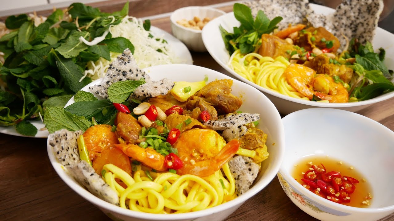 Kinh Nghiệm Du Lịch Đà Nẵng Bằng Xe Máy Từ A - Z Mì Quảng - Đặc sản Đà Nẵng